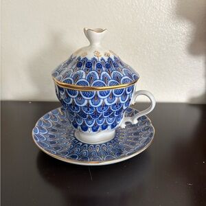 Lomonosov lidded cup and saucer with Cobalt Net PatternTeacup Set